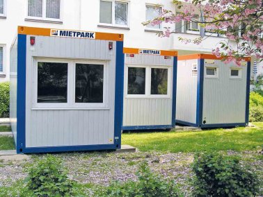 Standardcontainer 6 m mit Windfang