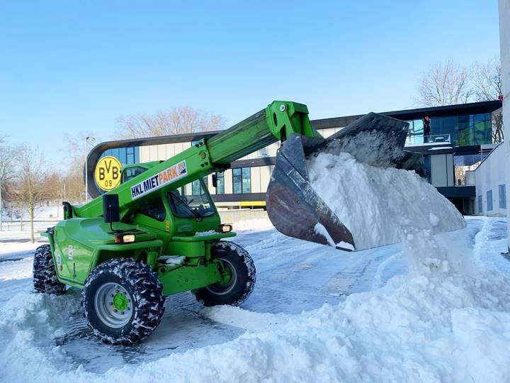 BVB Dortmund Schneeeinsatz Foto 1