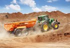 Ein wirtschaftliches Duo: John Deere Traktoren mit Anhängemulden