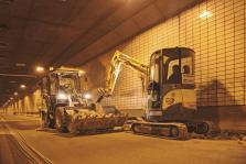 Tunnel-Sanierung mit speziell ausgerüsteten HKL Mietmaschinen