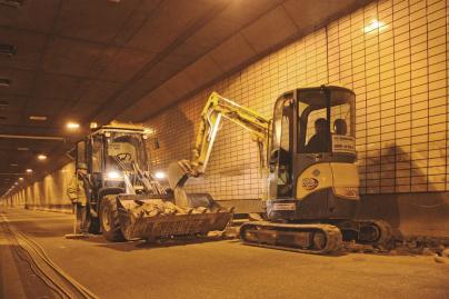 Tunnel-Sanierung mit speziell ausgerüsteten HKL Mietmaschinen